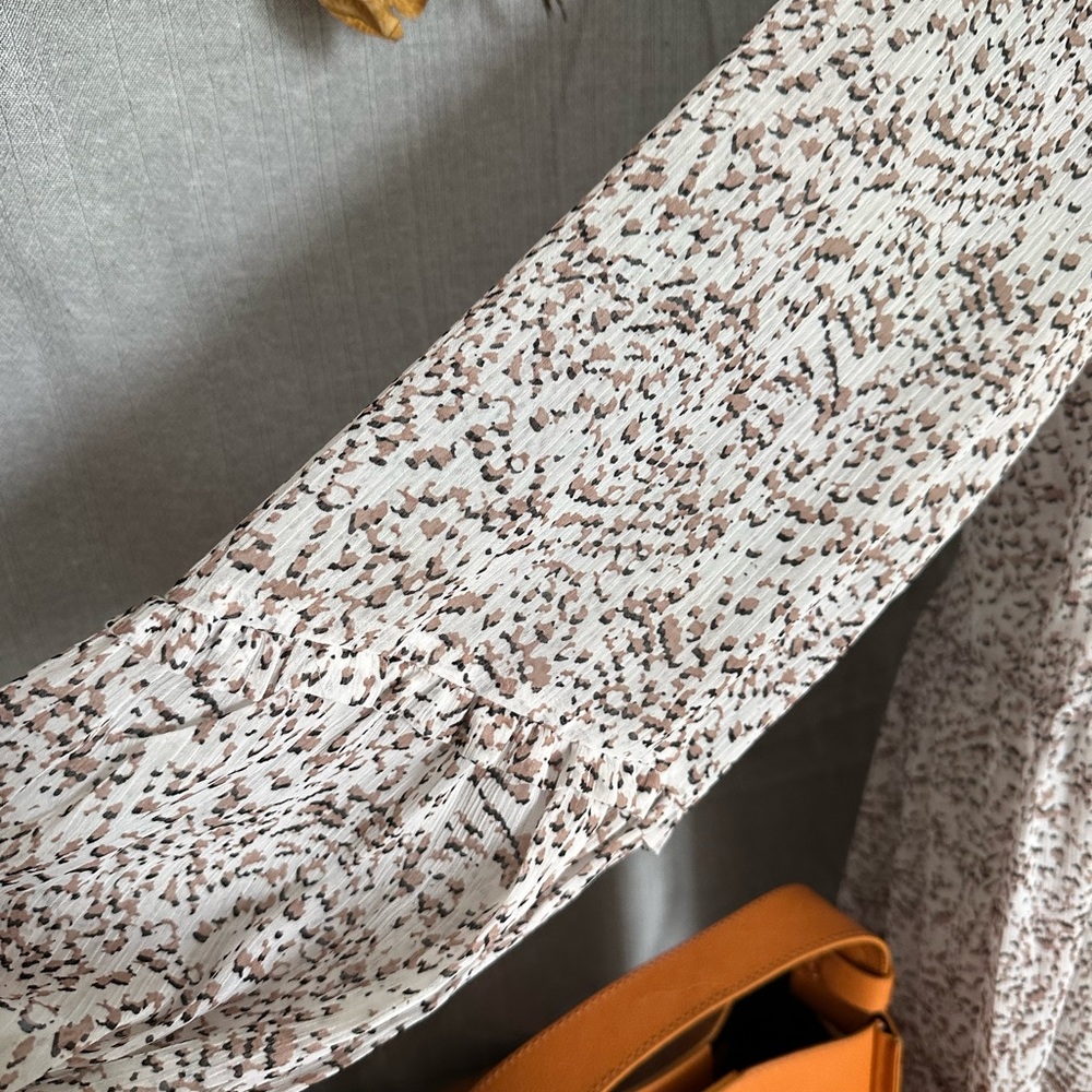 Express Dress - Picture 2 of 6